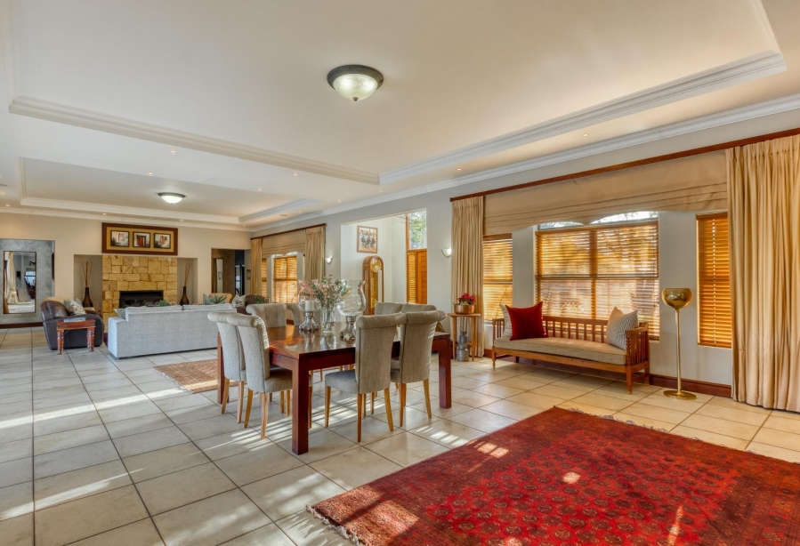 6 Bedroom Property for Sale in Klein Zevenwacht Western Cape